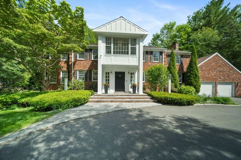 51 Canterbury Ln Needham MA 02492