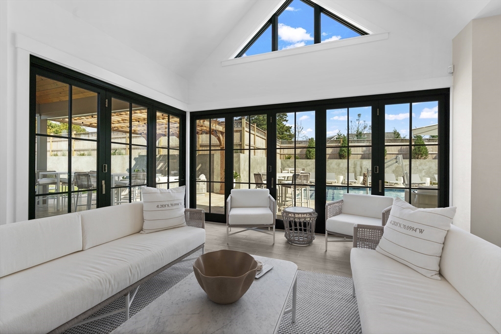 14 Beach Grass Rd