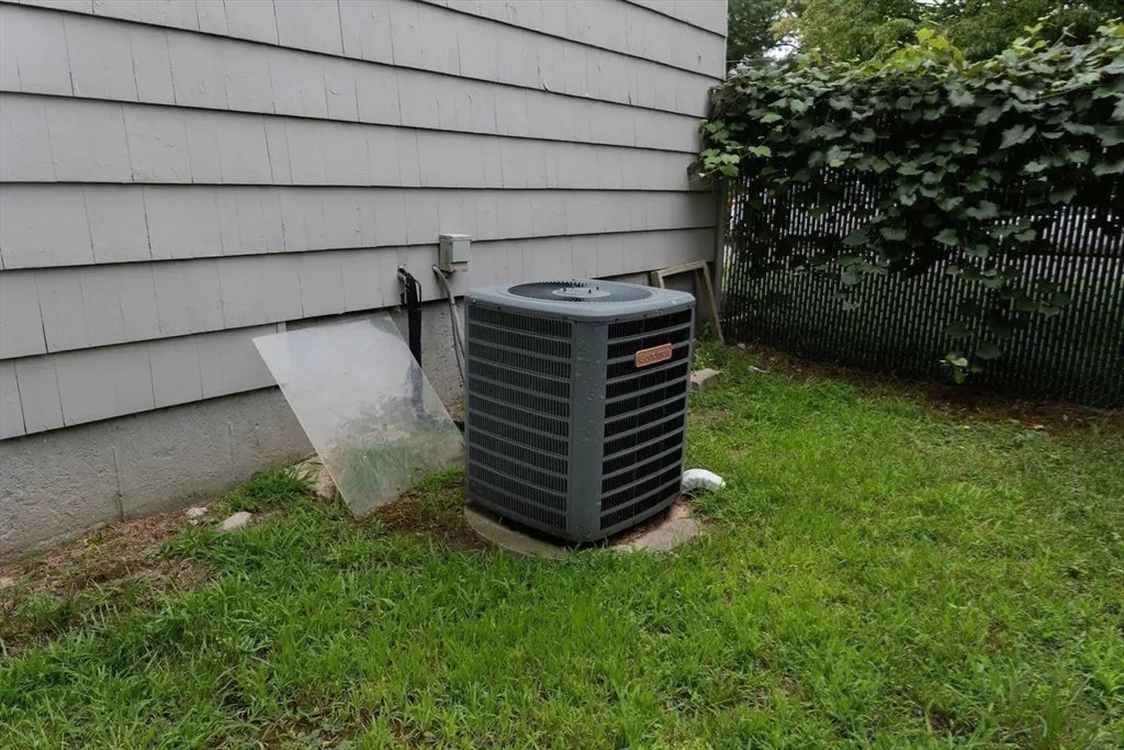 24 Hanson St, Brockton, MA, 24 Hanson St, Brockton, MA Photo #24