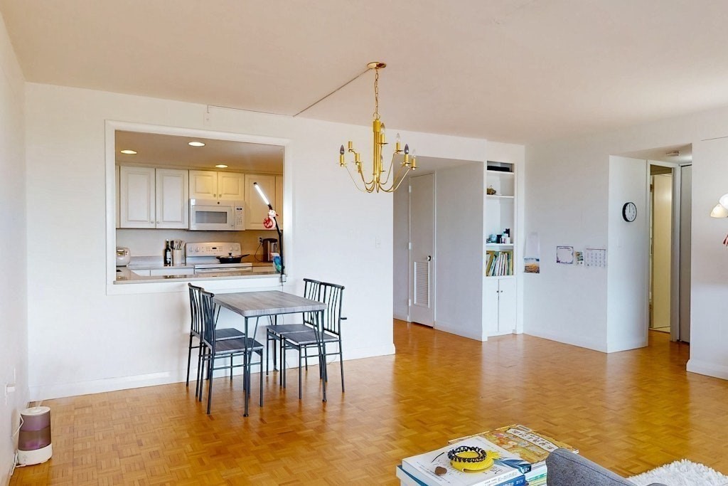 45 Longwood Ave 812