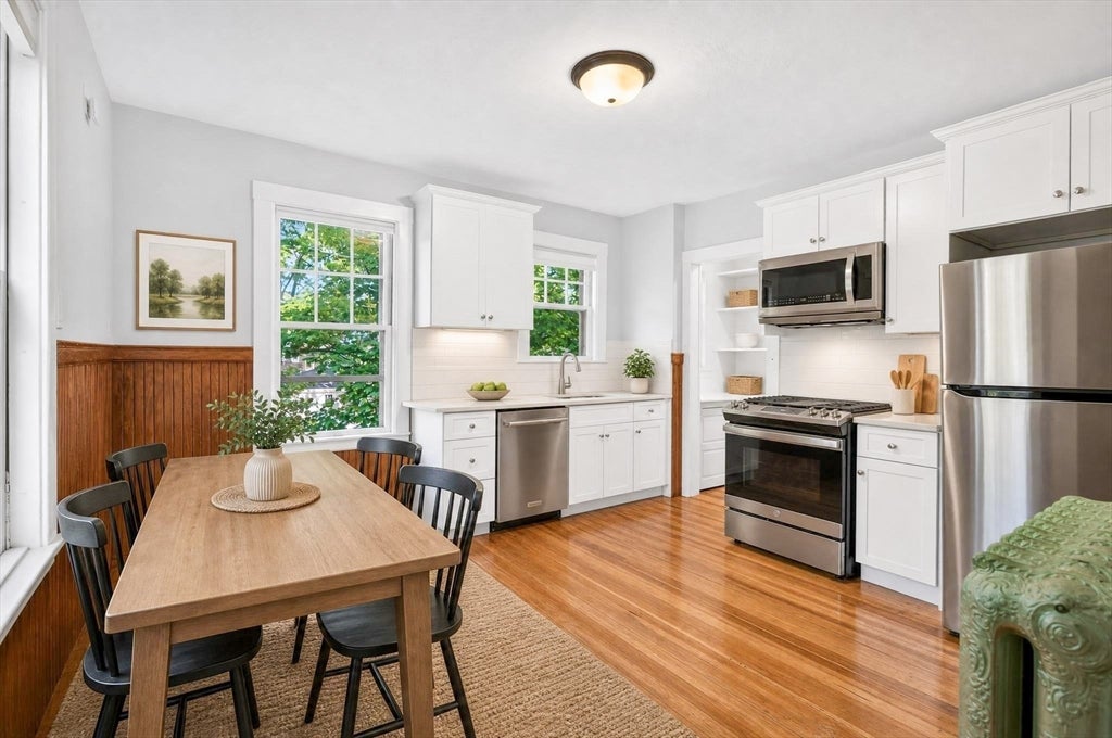 103-105 Colbourne Crescent, Brookline, MA Photo #23