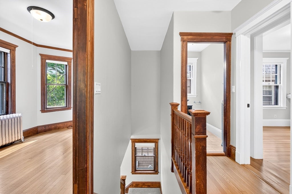 103-105 Colbourne Crescent, Brookline, MA Photo #17