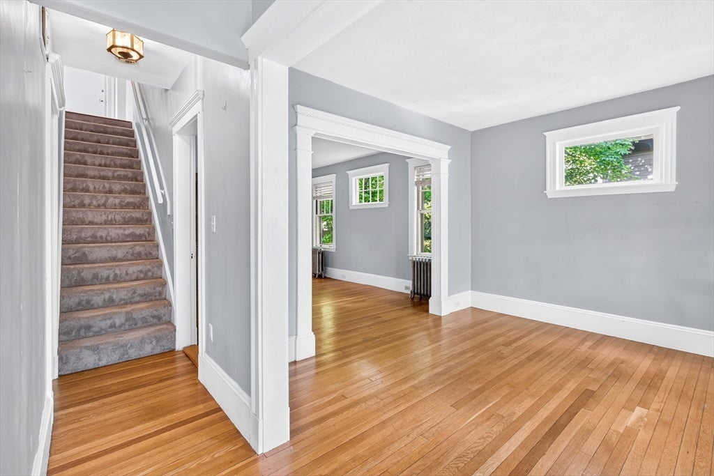 103-105 Colbourne Crescent, Brookline, MA Photo #4