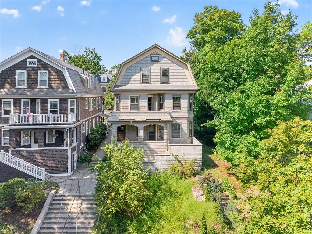 Photo of 103-105 Colbourne Crescent, Brookline, MA
