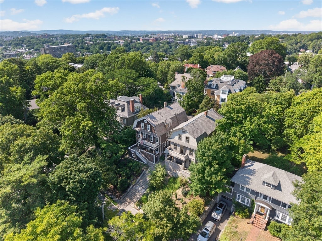 103-105 Colbourne Crescent, Brookline, MA Photo #2