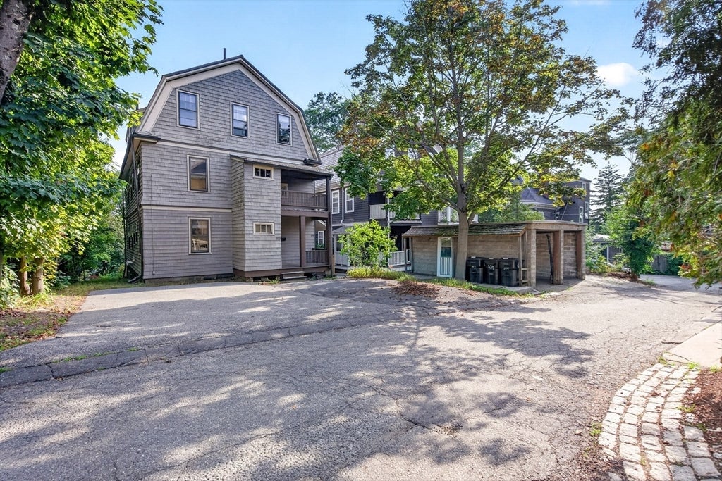 103-105 Colbourne Crescent, Brookline, MA Photo #13