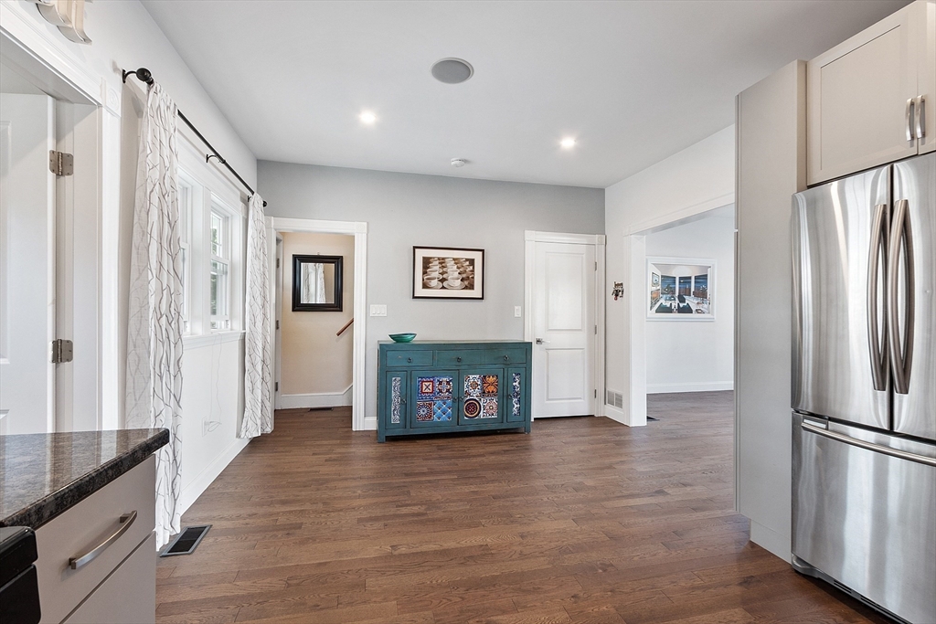 2 Hayes St 2