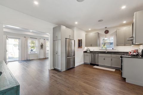 2 Hayes St 2 Maynard MA 01754