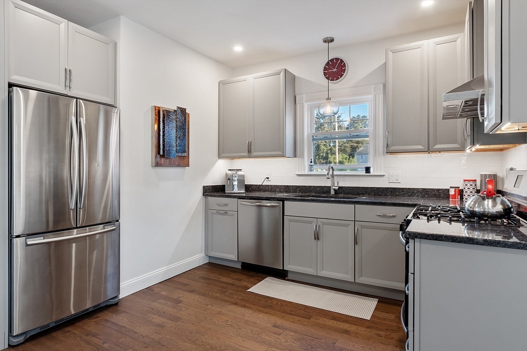 2 Hayes St 2