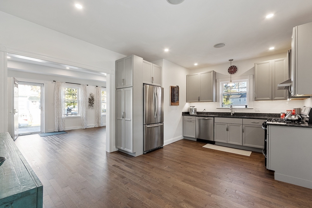2 Hayes St 2