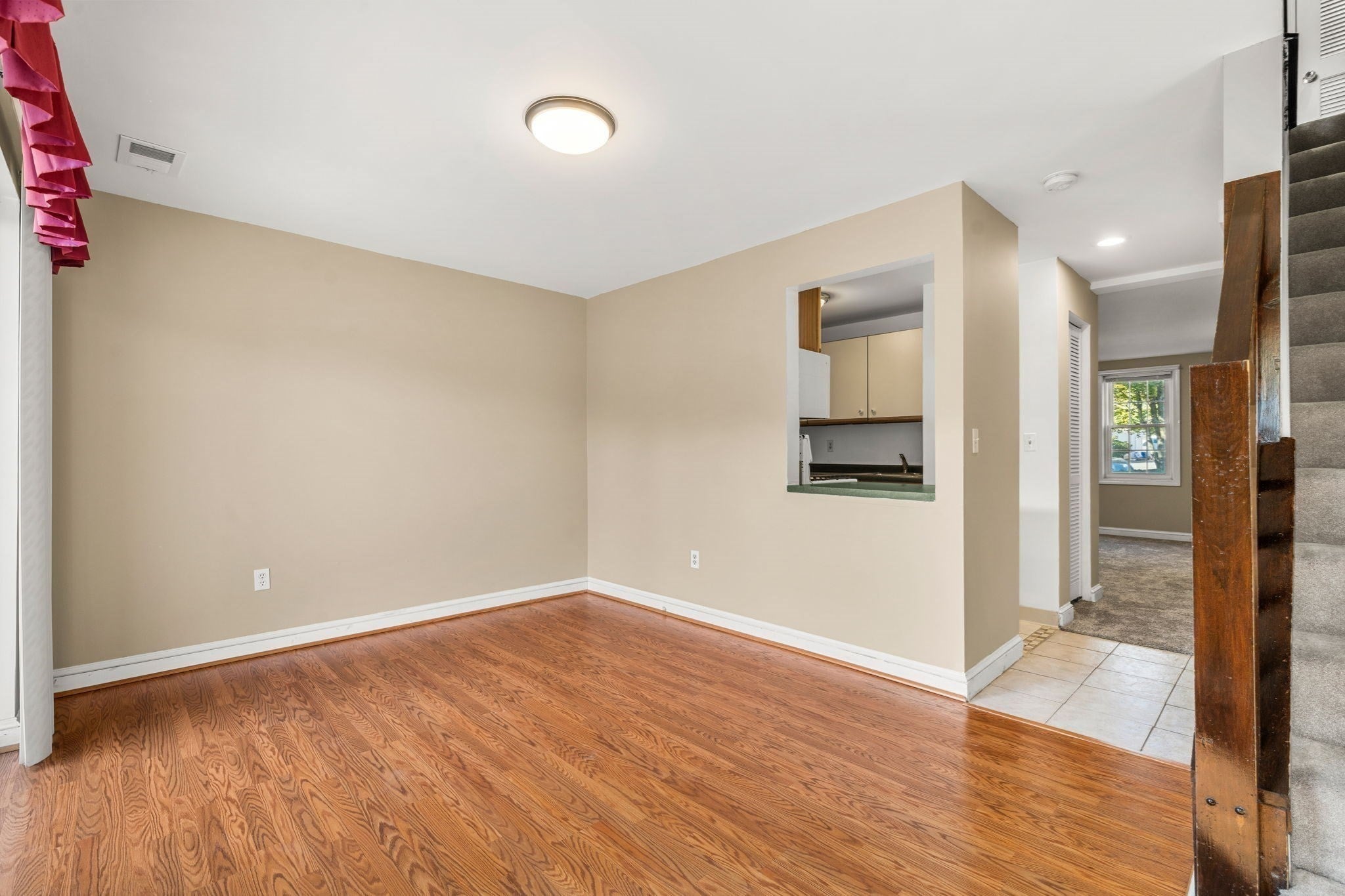 52 Warren St #8, Peabody, MA Photo #9
