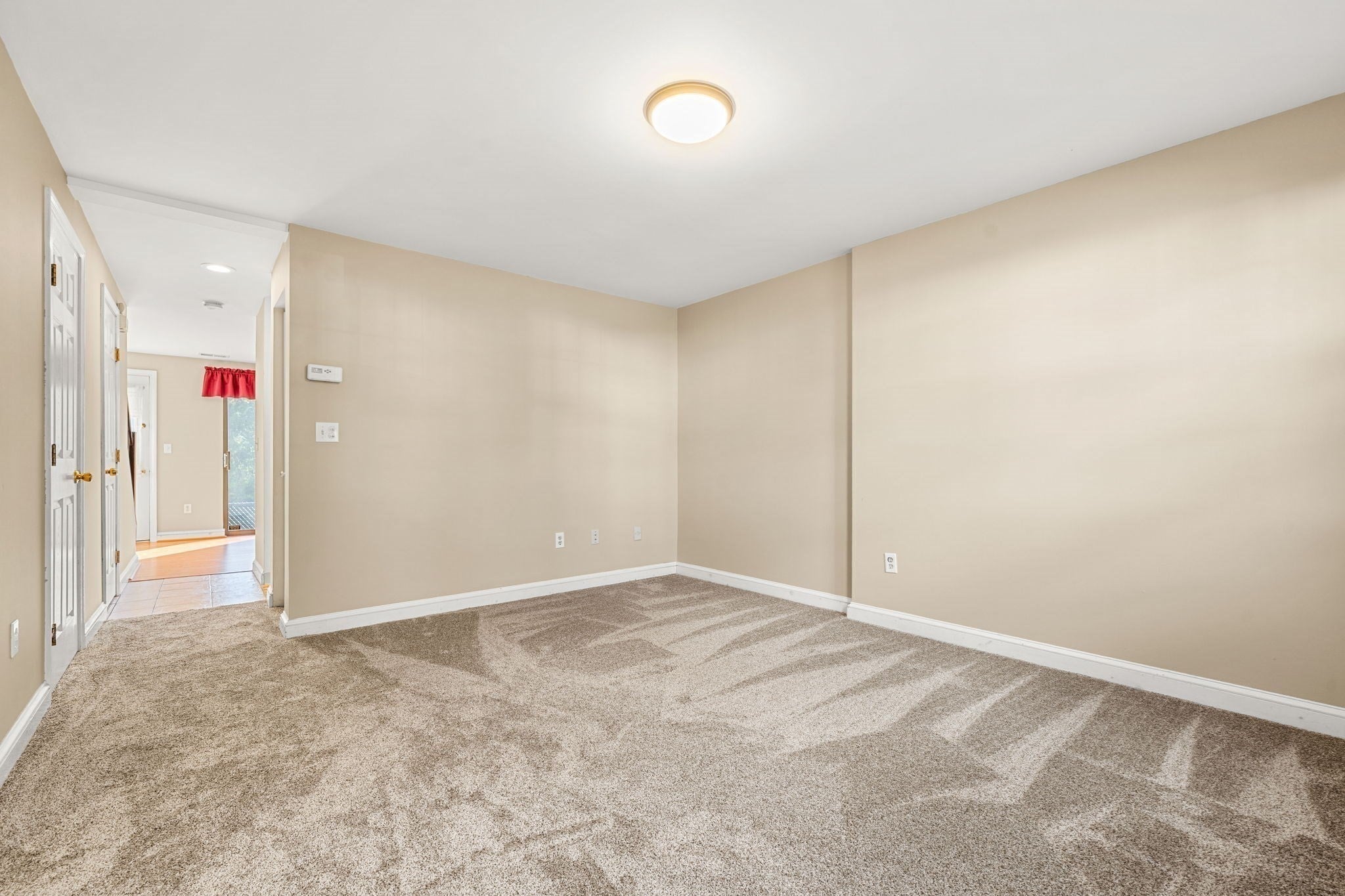52 Warren St #8, Peabody, MA Photo #5