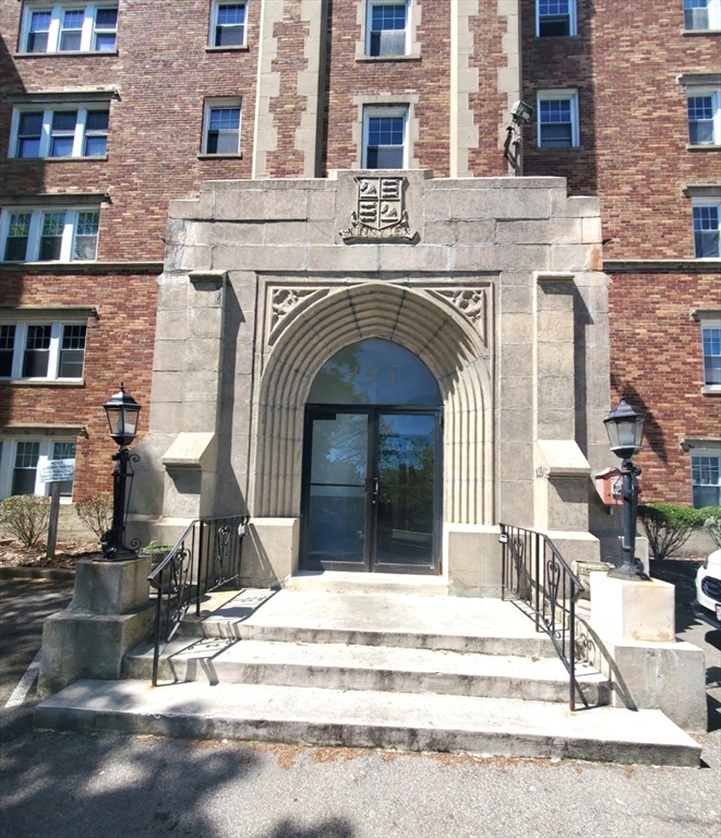 195 Thomas Burgin Parkway 505