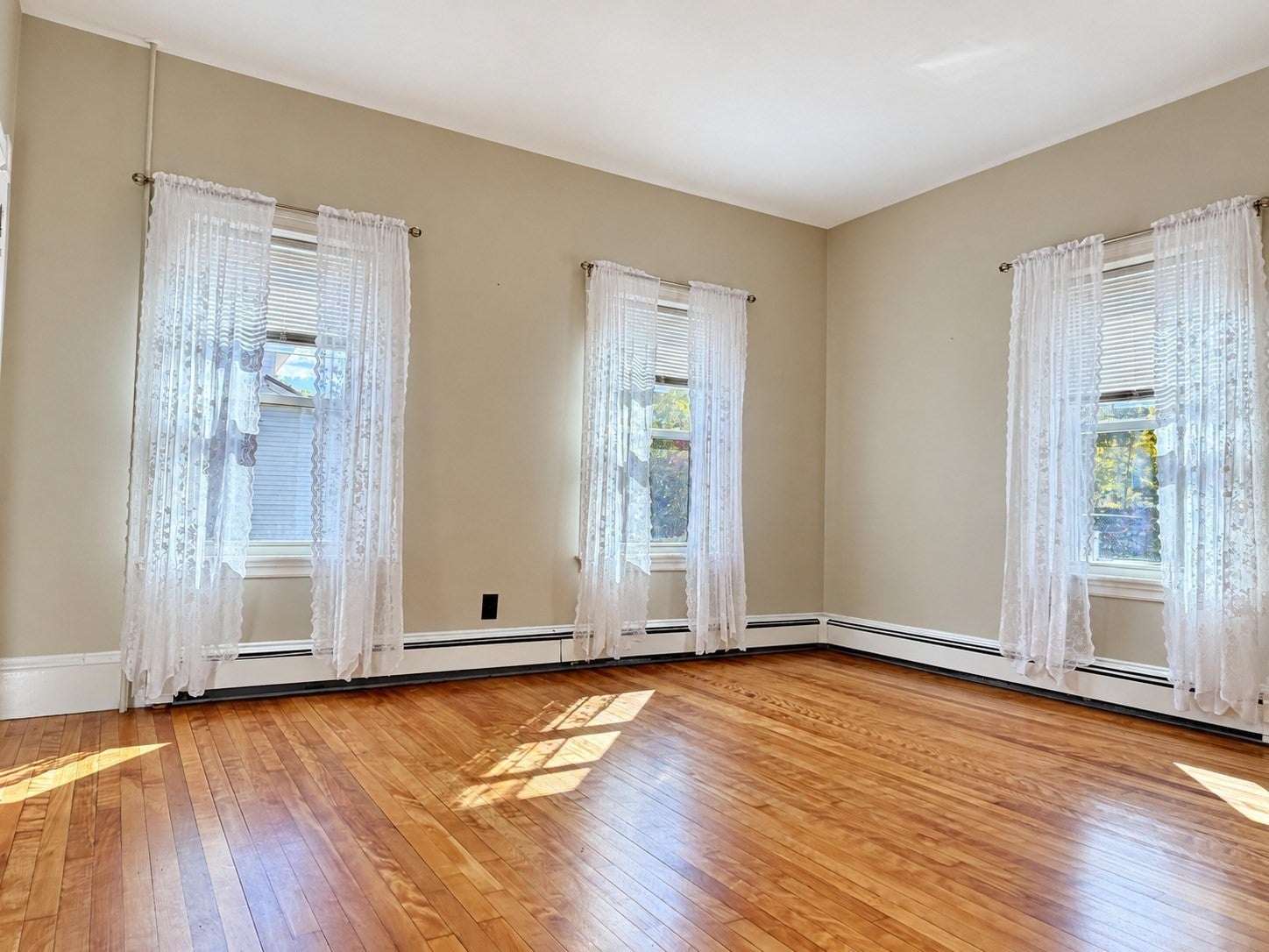 90 Birch St, Fitchburg, MA, 90 Birch St, Fitchburg, MA Photo #8