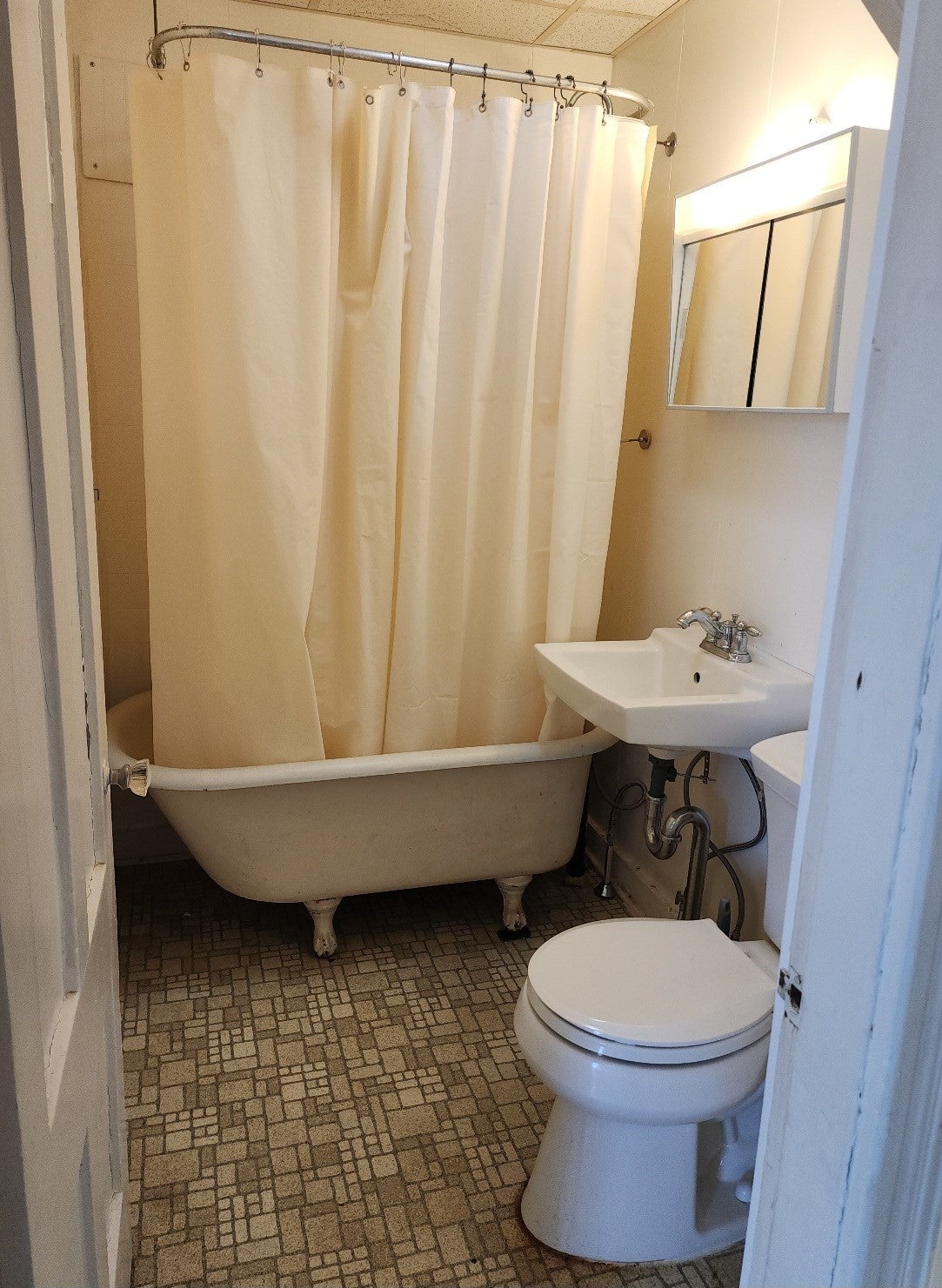 18 Maxwell St 2
