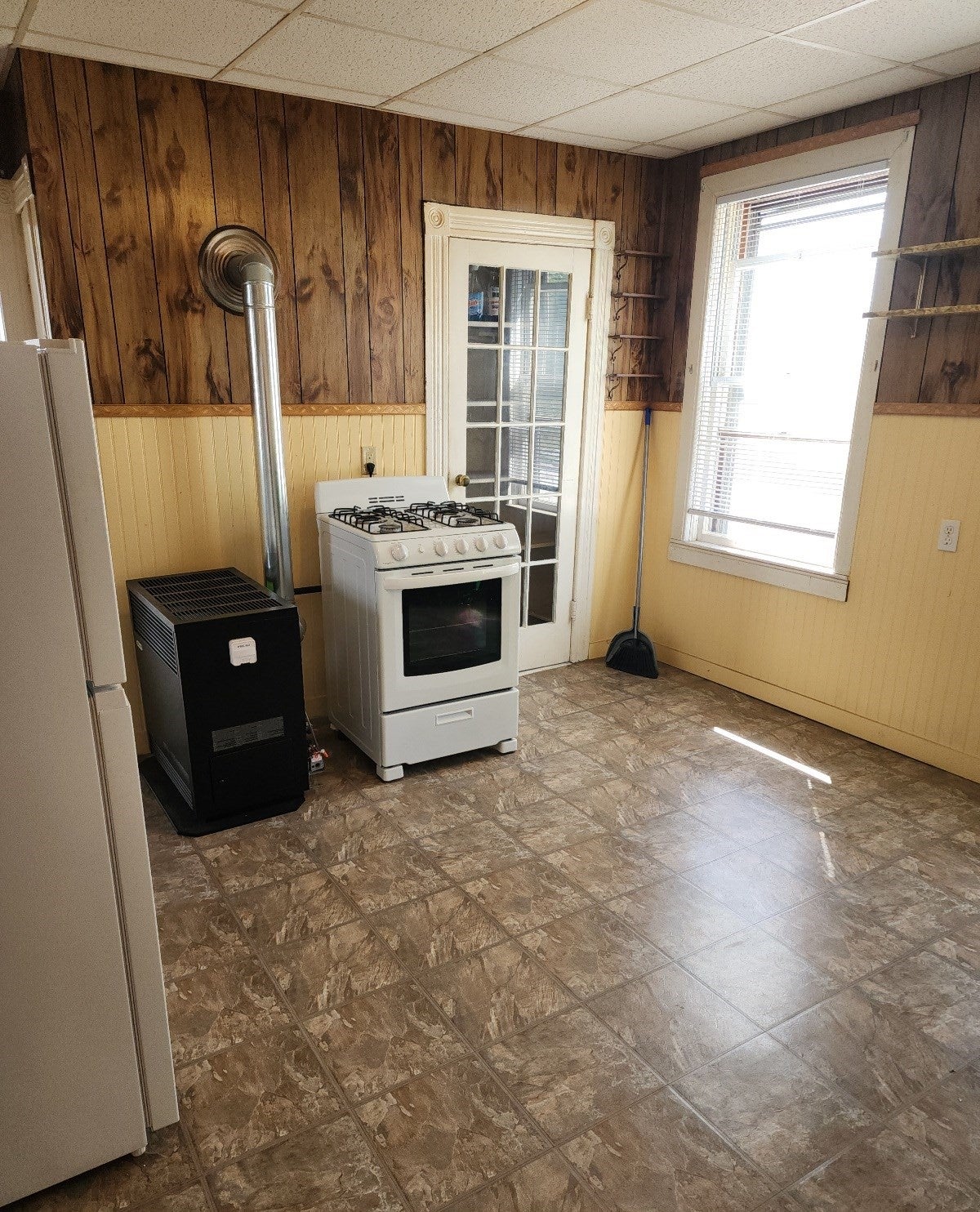 18 Maxwell St 2