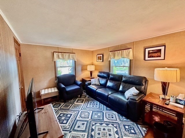 73 Sunrise Dr, Weymouth, MA Photo #12