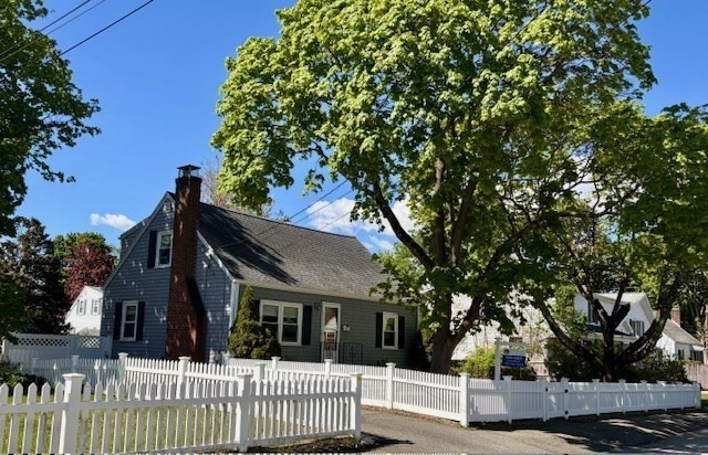Photo of 73 Sunrise Dr, Weymouth, MA