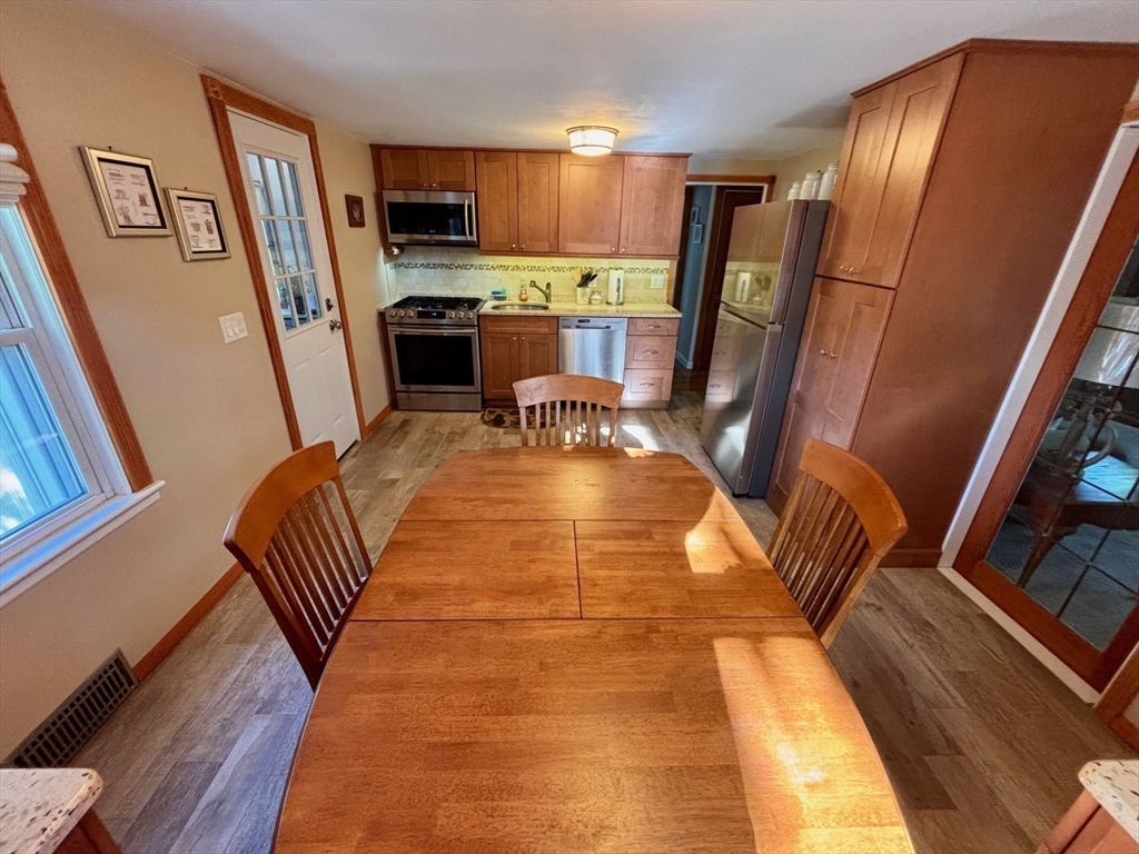 73 Sunrise Dr, Weymouth, MA Photo #6