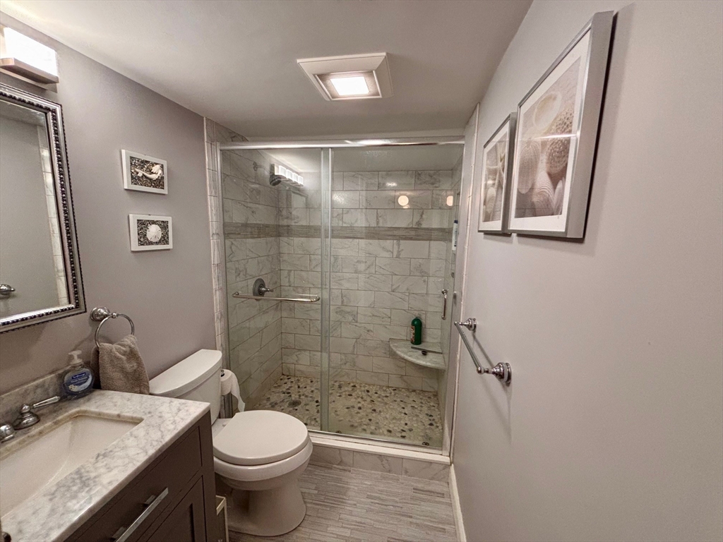 73 Sunrise Dr, Weymouth, MA Photo #17