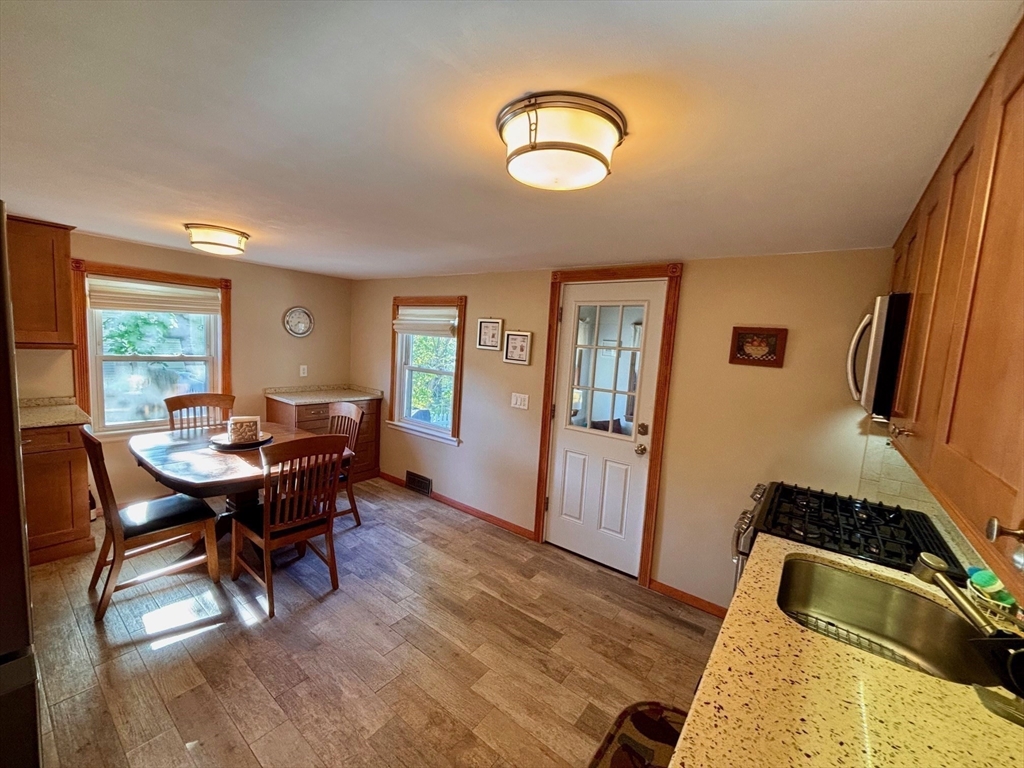 73 Sunrise Dr, Weymouth, MA Photo #9