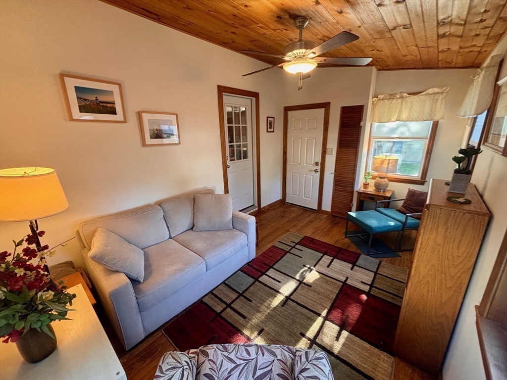 73 Sunrise Dr, Weymouth, MA Photo #22