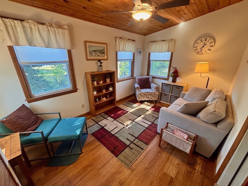 73 Sunrise Dr, Weymouth, MA Photo #21
