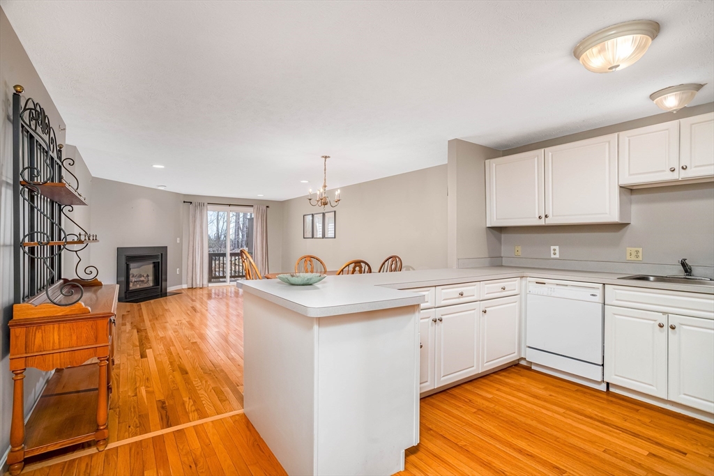 97 Caspian Way 97