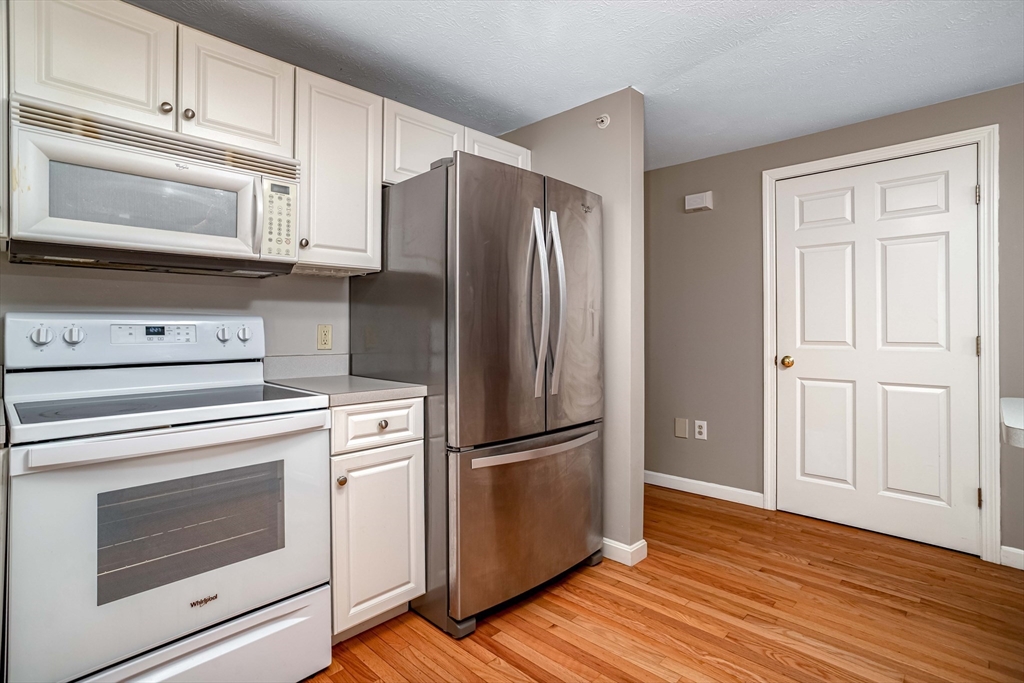 97 Caspian Way 97