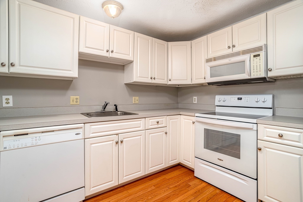 97 Caspian Way 97