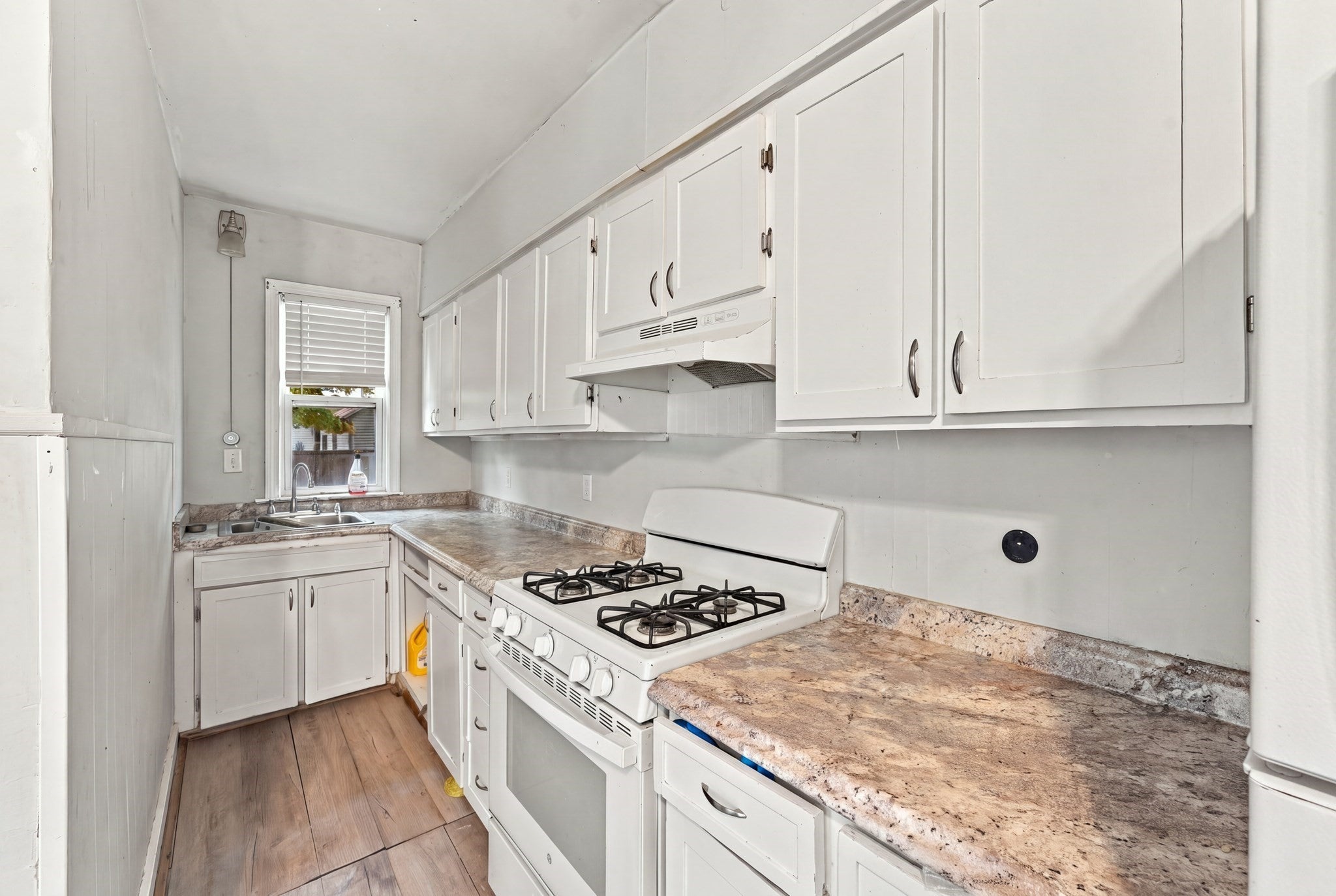 190 Oak St, Springfield, MA, 190 Oak St, Springfield, MA Photo #28