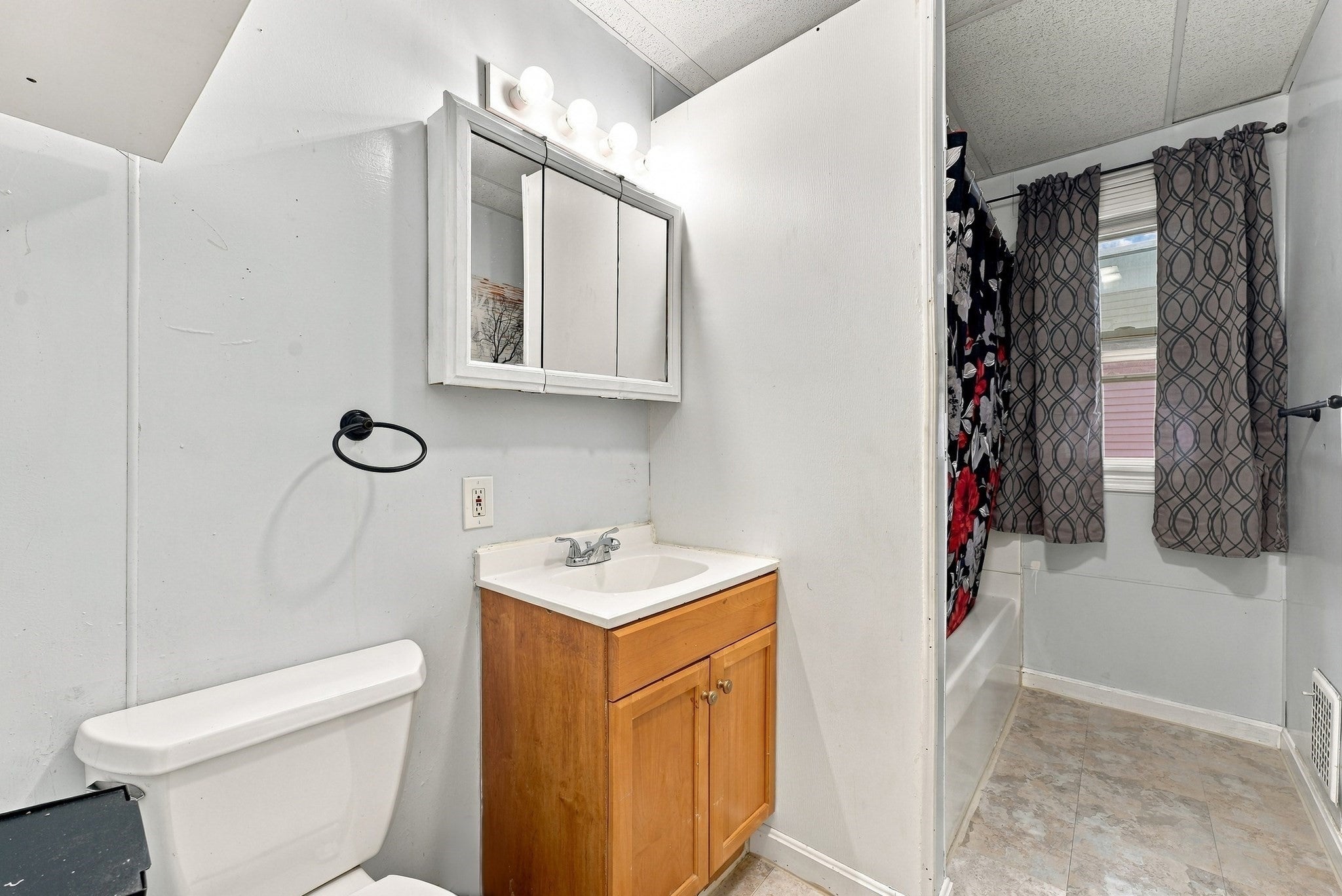 190 Oak St, Springfield, MA, 190 Oak St, Springfield, MA Photo #18