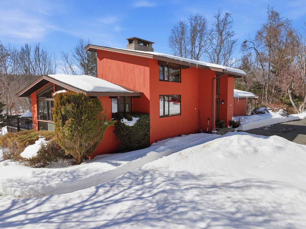 1023 North Woodstock Rd