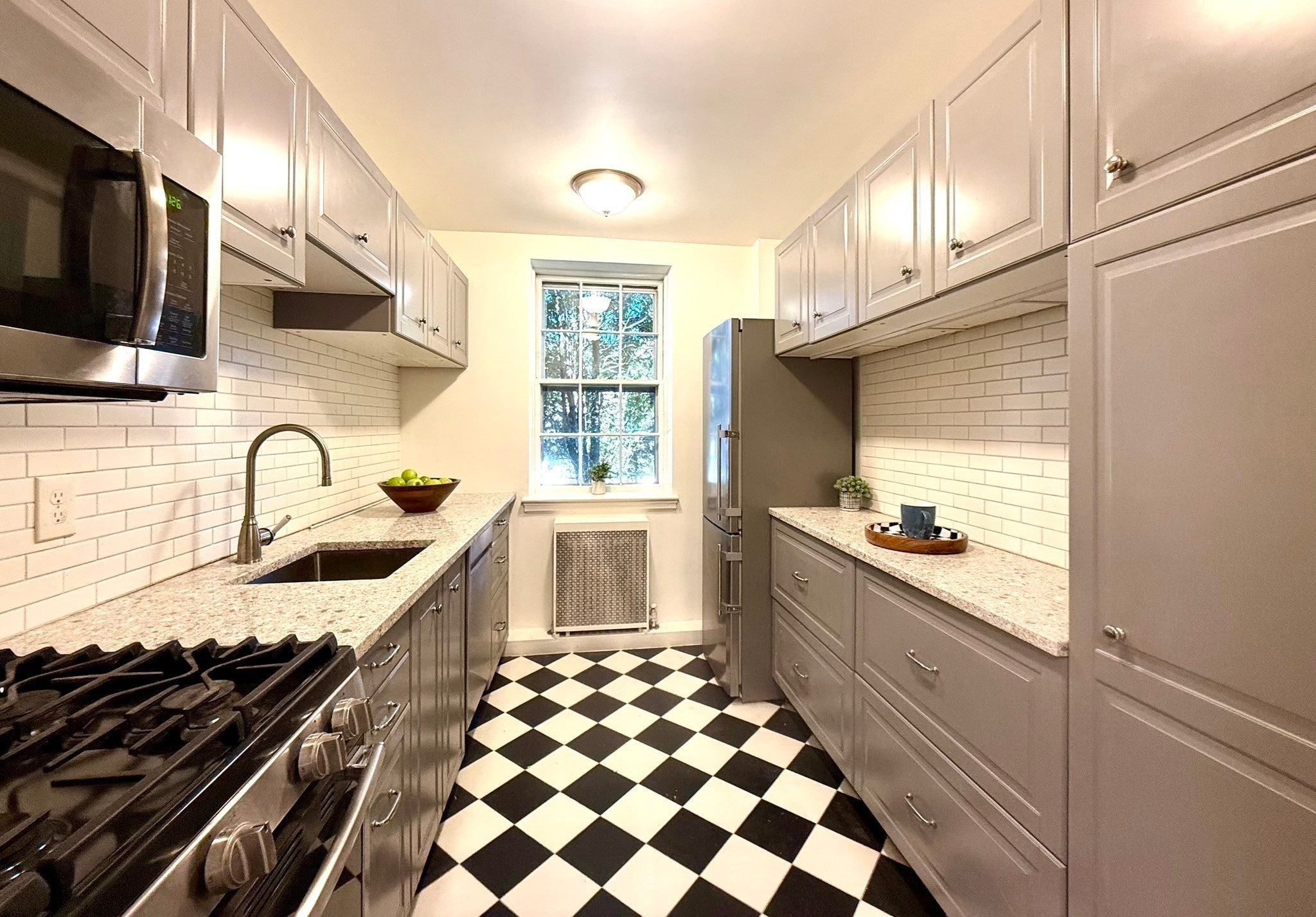 37 Commonwealth Ave 12