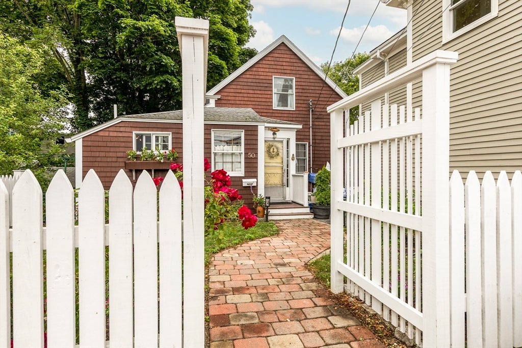 50 Rowland Street #1, Marblehead, MA, 50 Rowland Street #1, Marblehead, MA Photo #1