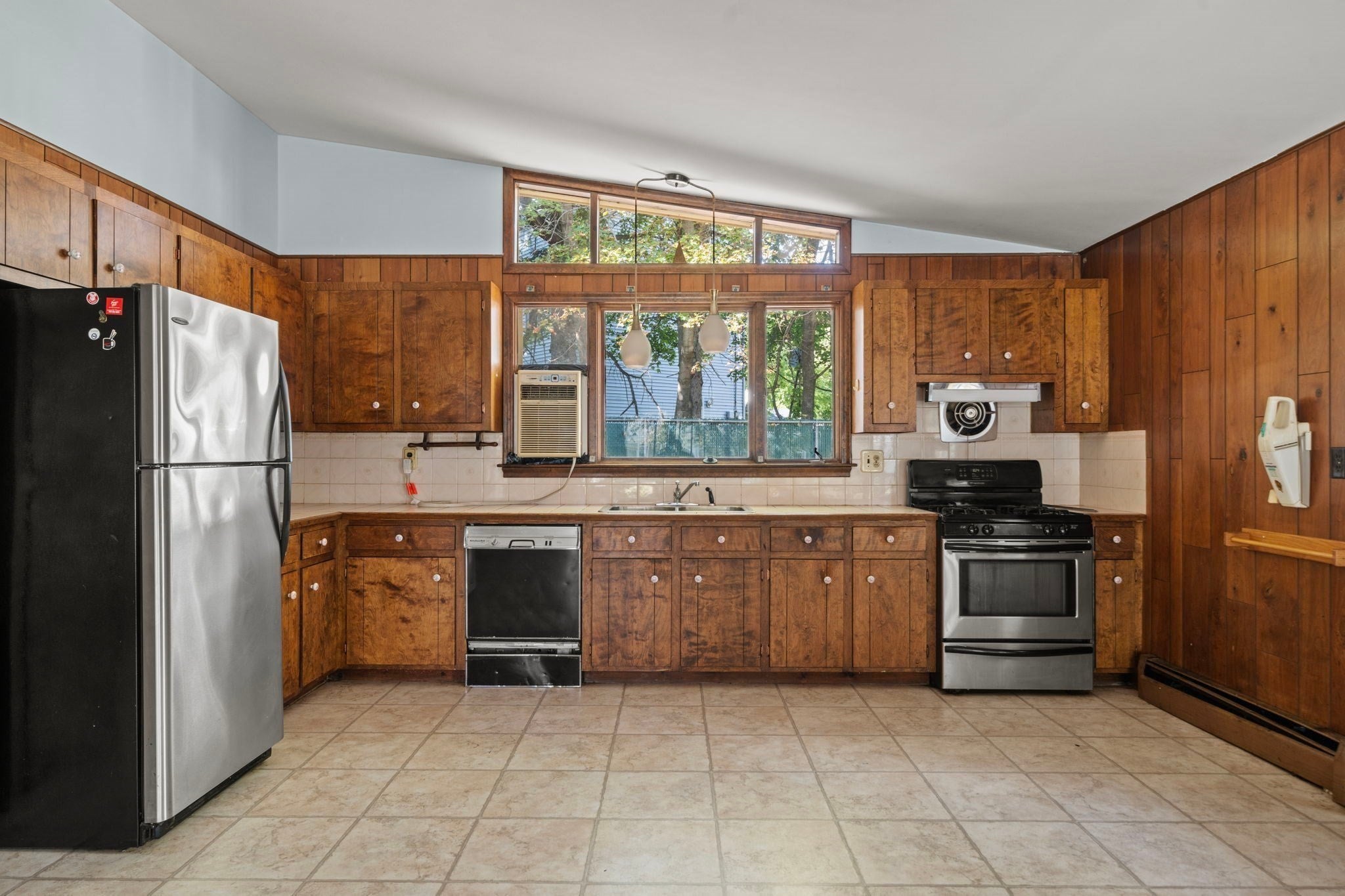 59 Hally Rd, Lowell, MA Photo #10