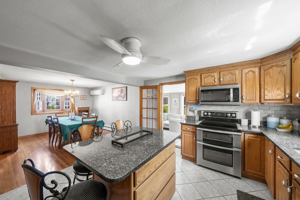 339 Passaconaway Dr, Dracut, MA, 339 Passaconaway Dr, Dracut, MA Photo #5