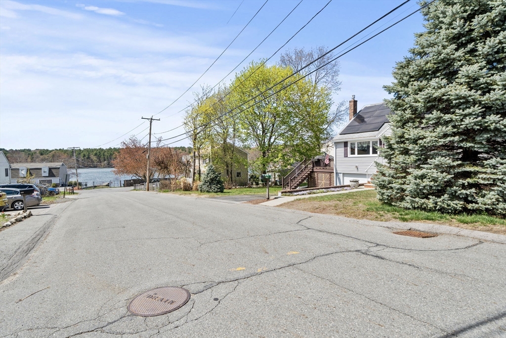 339 Passaconaway Dr, Dracut, MA, 339 Passaconaway Dr, Dracut, MA Photo #36