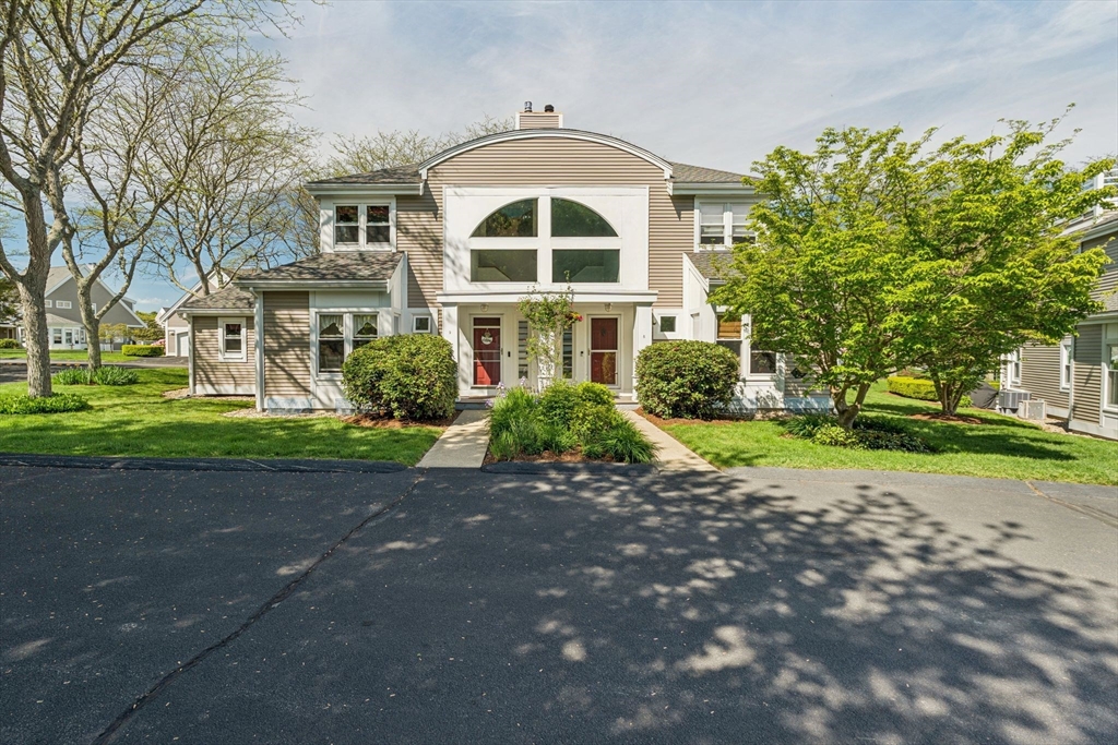 8 Oakmont Drive 8