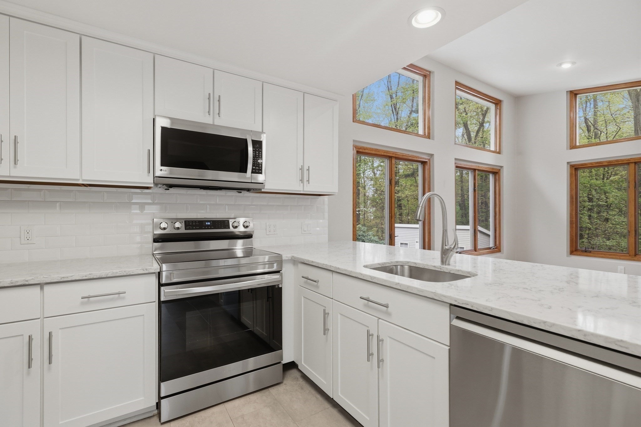 27 Clearview Drive, Framingham, MA, 27 Clearview Drive, Framingham, MA Photo #6