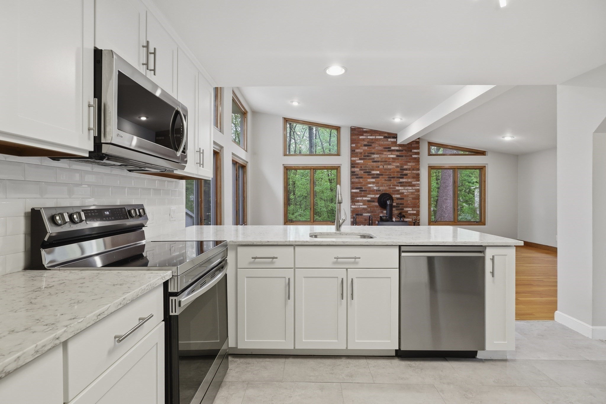 27 Clearview Drive, Framingham, MA, 27 Clearview Drive, Framingham, MA Photo #7