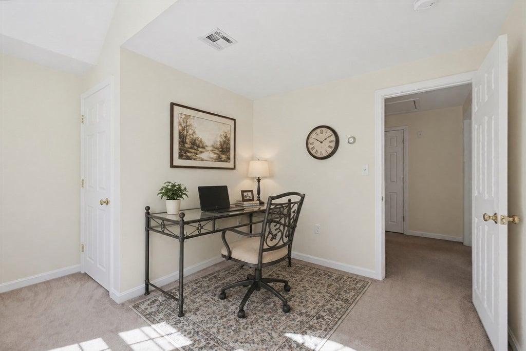 5 Chestnut St, Plainville, MA Photo #22