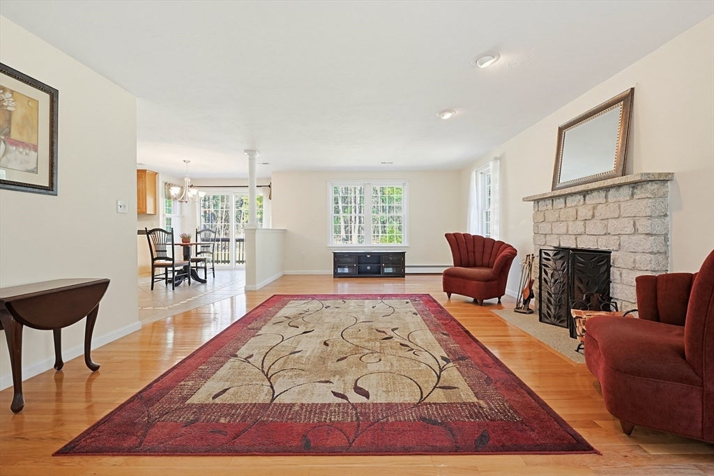 5 Chestnut St, Plainville, MA Photo #10