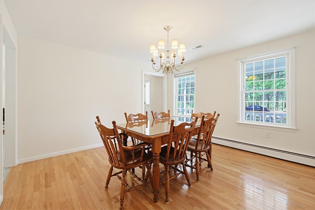 5 Chestnut St, Plainville, MA Photo #9