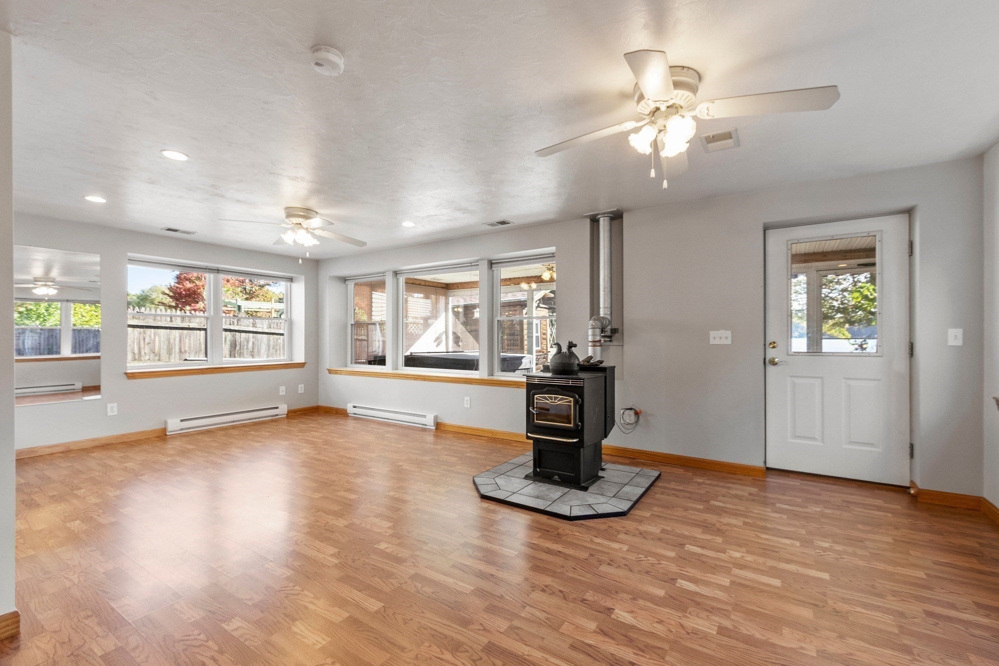 24 Wheelock Ave, Millbury, MA Photo #29