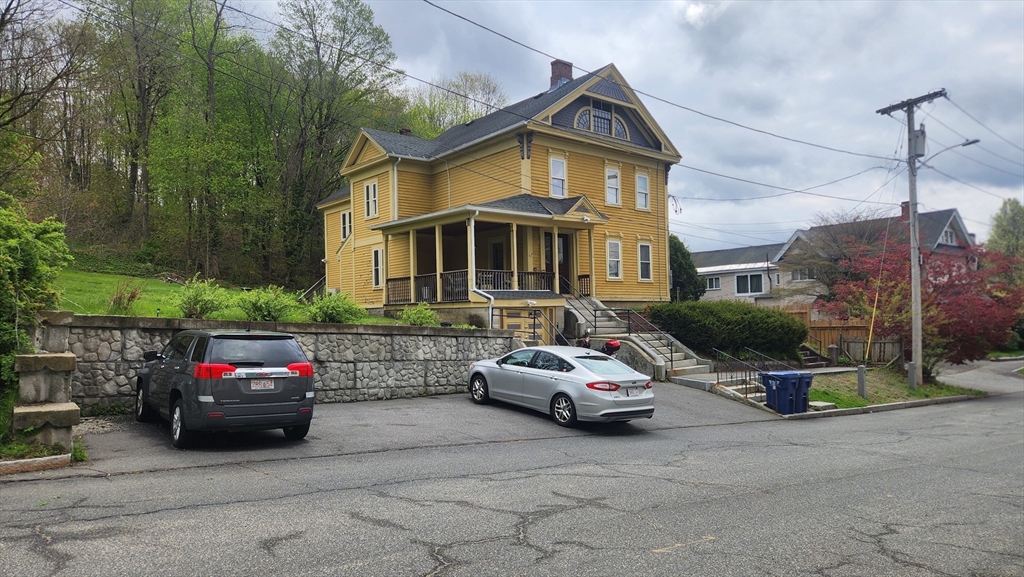54 Bacon St