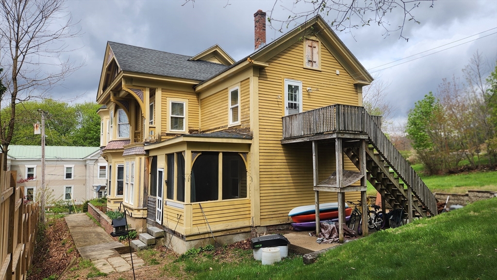 54 Bacon St