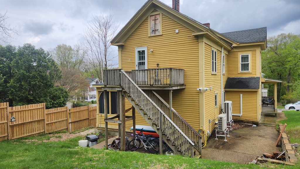 54 Bacon St