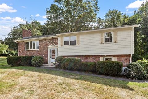 4 Mansfield Drive Chelmsford MA 01824