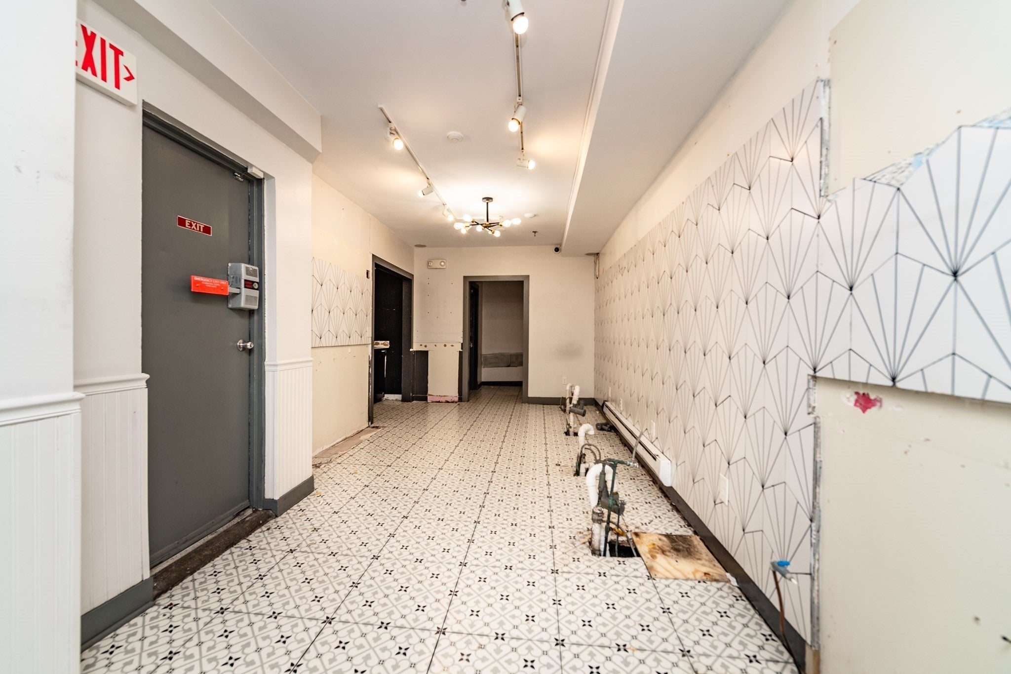 297 Newbury Street